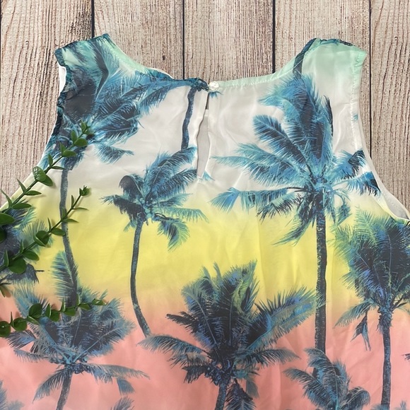🌸Clearance!🌸 H&M Colorful Palm Tree Tank Top Size US 14Y+ - Picture 2 of 7